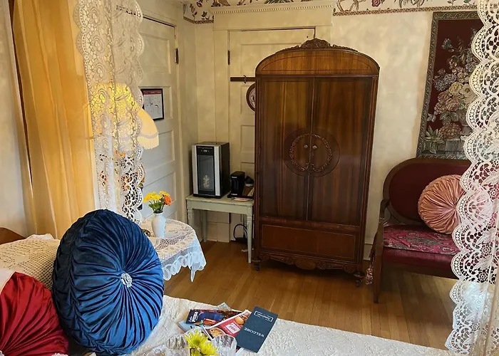 The Abriendo Inn